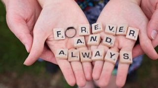 好きから愛してるに変わる時～男性心理とその瞬間の見極め方