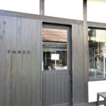 呼子朝市近くのTHREE呼子蒸留所 外観